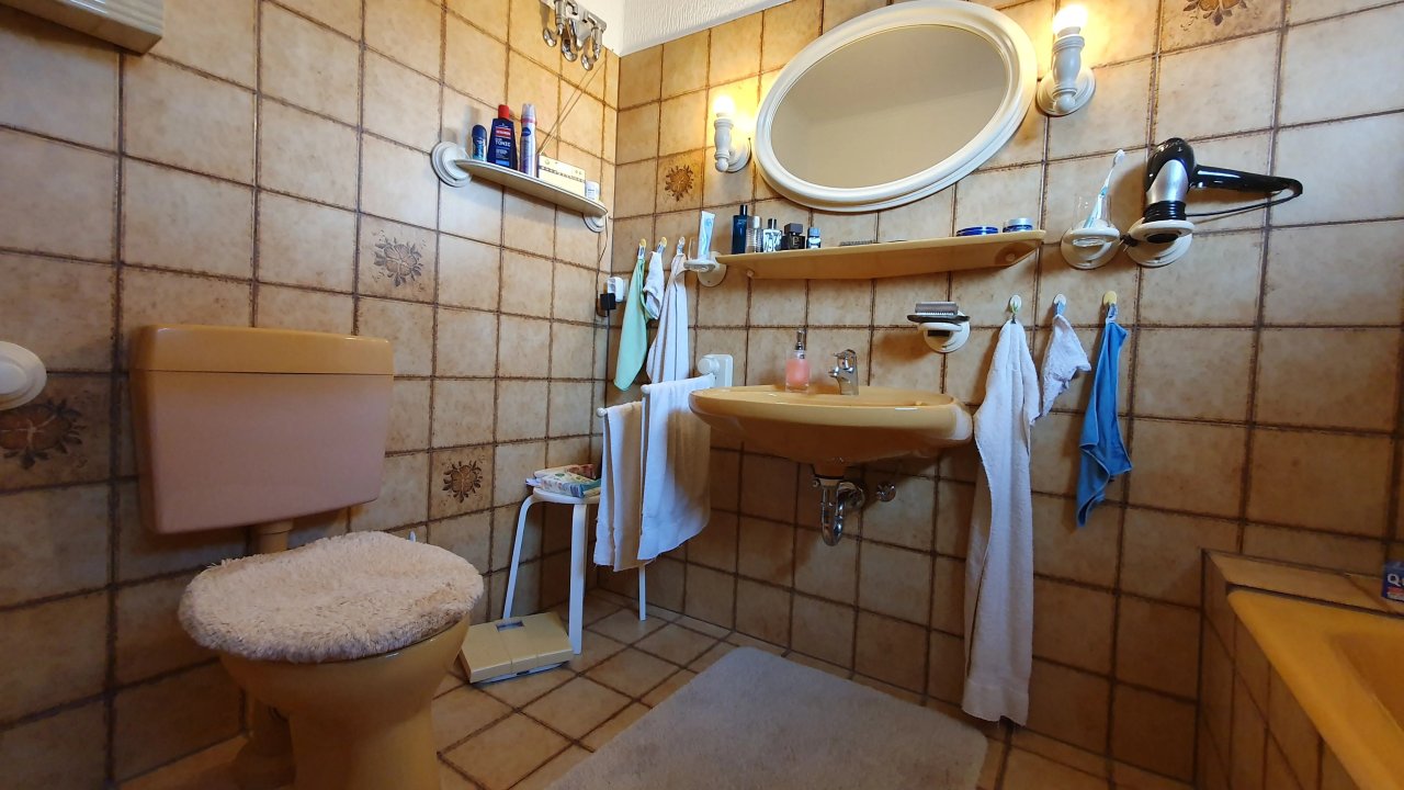 Wohnen auf einer Ebene - Schöner Bungalow mit vielen Modernisierungen und Vollkeller im ruhigen Wohngebiet von Kisdorf