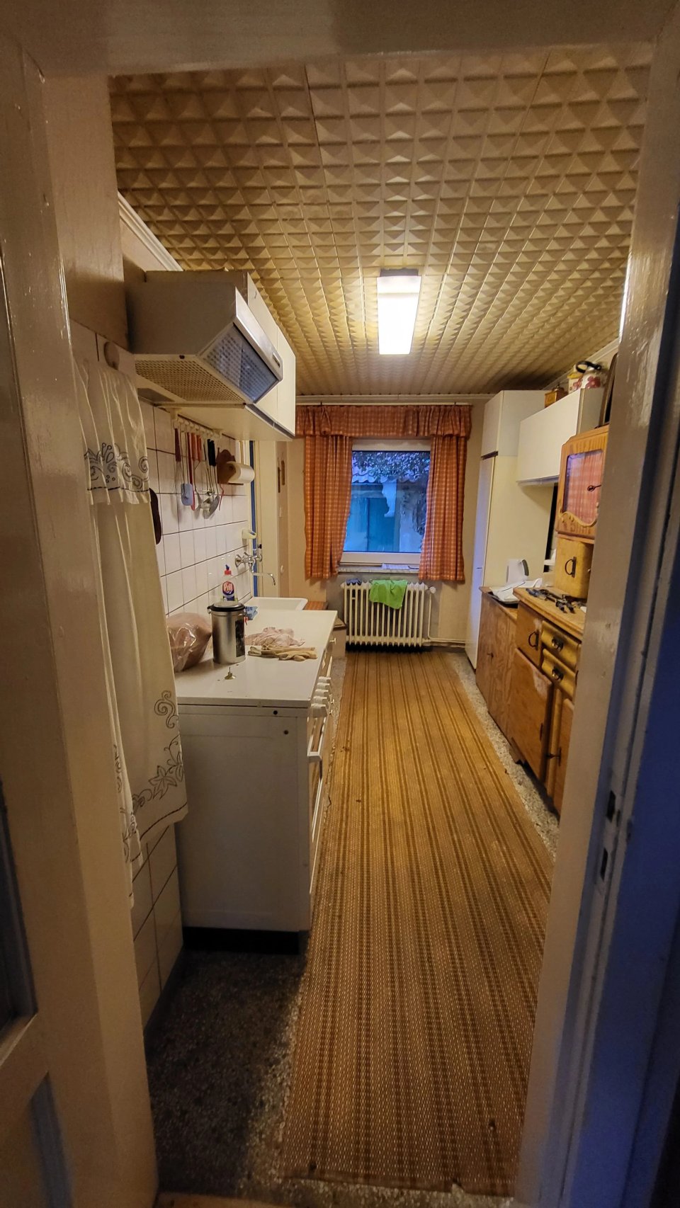 Sanierungsbedürftige Doppelhaushälfte auf einem 850 m² großen Grundstück in ruhiger Lage von Kaltenkirchen