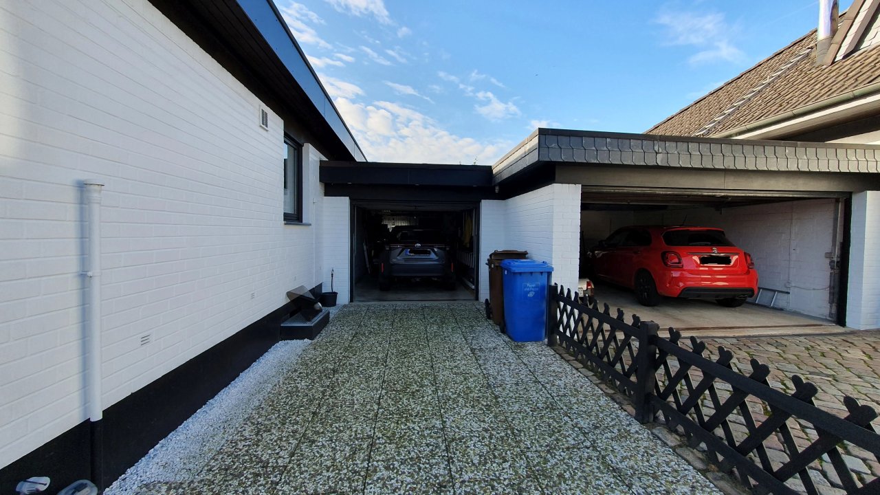Garage und Stellplätze Garage und Stellplätze