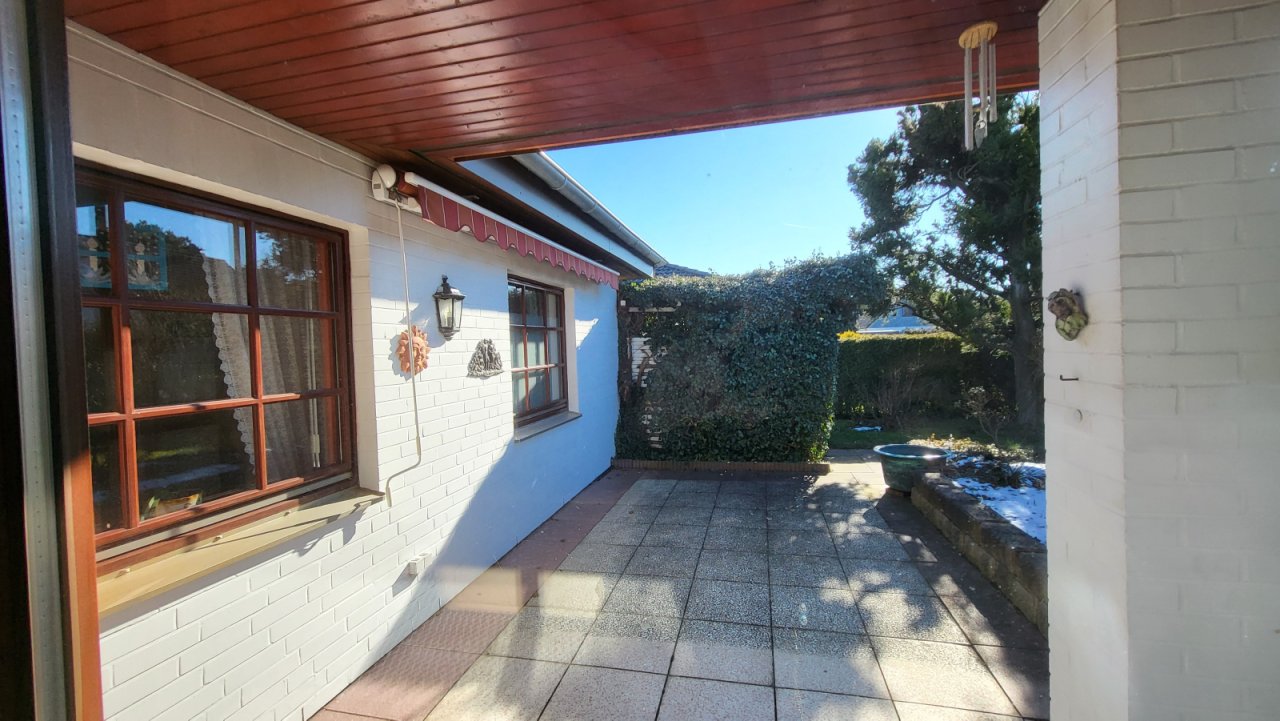 Terrasse mit Markise Terrasse mit Markise