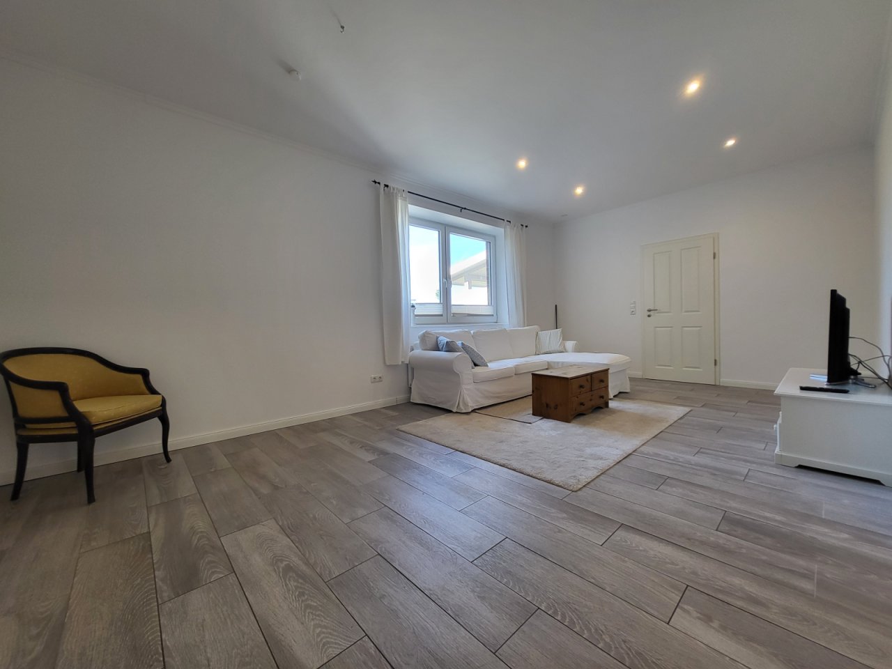Wohnung unten - Wohnzimmer - Wohnung unten - Wohnzimmer -